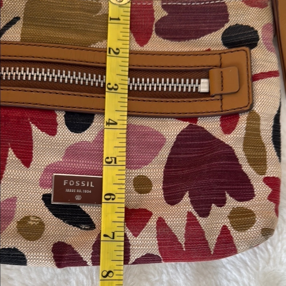 Fossil Red and Brown Clutch with Floral Design - Picture 15 of 15